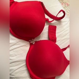 RED VICTORIA SECRET BRA